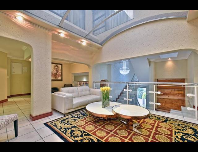 5 BEDROOM HOUSE FOR SALE IN GLENVISTA